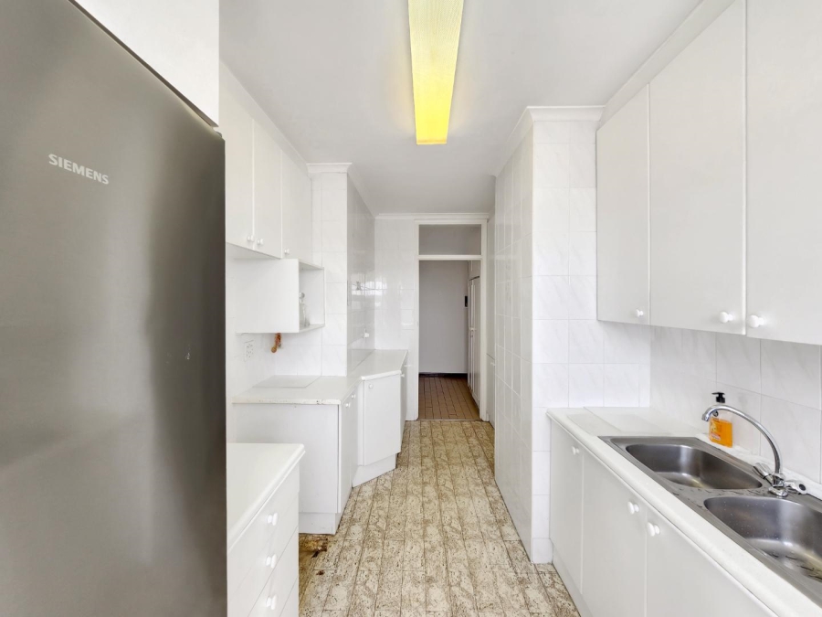 3 Bedroom Property for Sale in Sea Point Western Cape